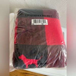 Victorias Secret Pink DOG RED BLACK BUFFALO PLAID Sherpa Plush Throw Blanket